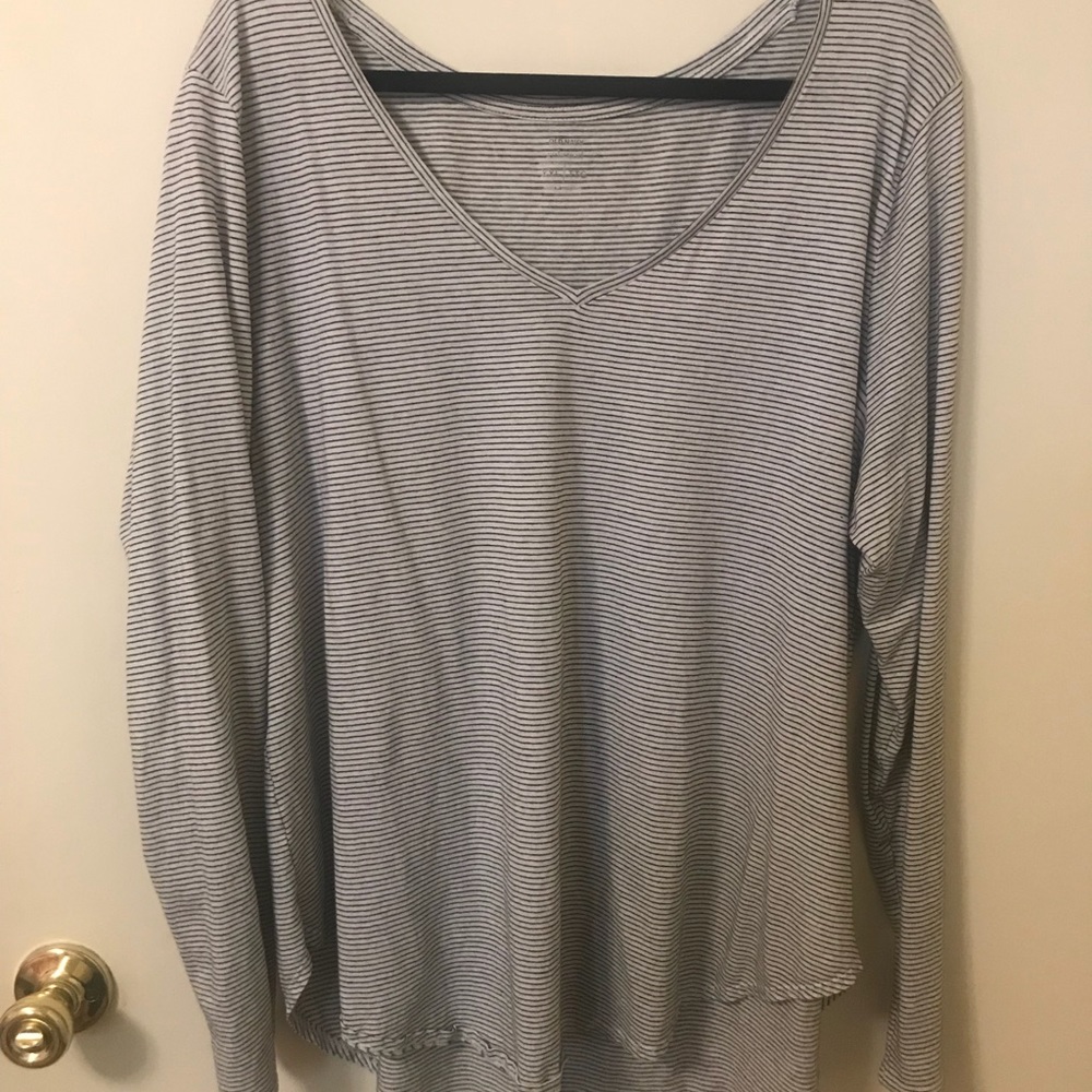 Long sleeve v-neck stripe top